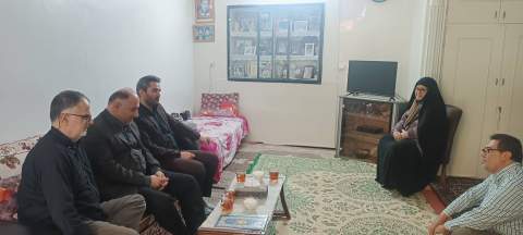 دیدار قائم مقام کمیته امداد استان تهران با خانواده شهید « محسن خانزادی»