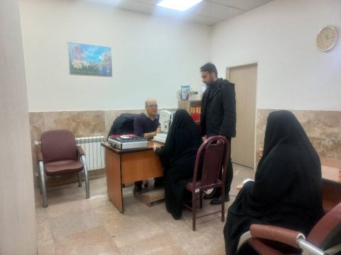 کاهش هزینه های درمانی خانوارهای نیازمند با برپایی اروهای جهادی پزشکی 