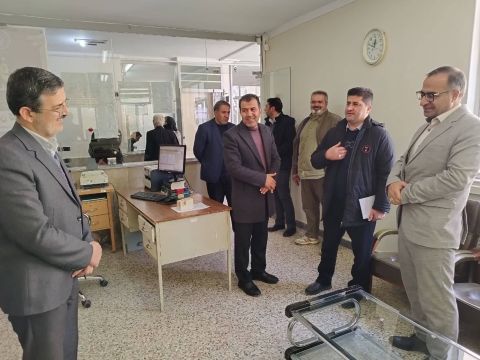 بازدید فرماندار شهرستان فیروزکوه از اداره کمیته امداد این شهرستان