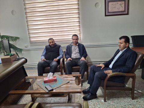 بازدید فرماندار شهرستان فیروزکوه از اداره کمیته امداد این شهرستان