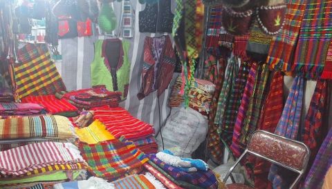 عرضه محصولات مجریان طرح های اشتغال در نمایشگاه فروش بهاره تهران