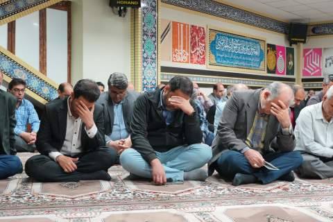 برگزاری مراسم زیارت عاشورا در کمیته امداد با حضور فرماندارتهران   و مدیرکل کمیته امداد استان