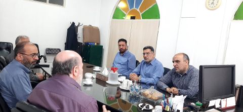 دیدار مدیرکل کمیته امداد استان تهران با مدیر مجموعه موج برای تأمین مسکن نیازمندان 
