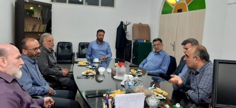 دیدار مدیرکل کمیته امداد استان تهران با مدیر مجموعه موج برای تأمین مسکن نیازمندان 