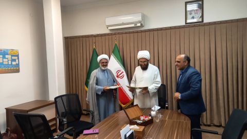 دیدار مدیرکل کمیته امداد استان تهران با دبیر شورای سیاستگذاری ائمه جمعه  کشور