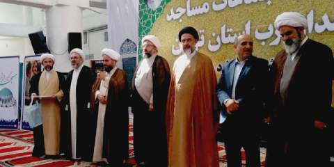 نشست کمیته امدادبا ائمه جماعات غرب  استان تهران برای راه اندازی600مرکزنیکوکاری در مساجد - 1404/06/18
