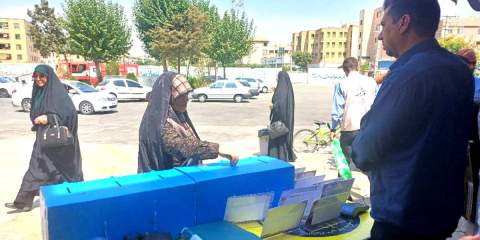 همبستگی اجتماعی در میعادگاه های نماز جمعه سراسر استان تهران در حمایت از نیازمندان _ ۱۴٠۴/٠۶/۱۴