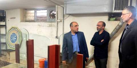 بازدید مدیرکل کمیته امداد استان تهران از روند توزیع بسته‌های تحصیلی در رباط‌کریم